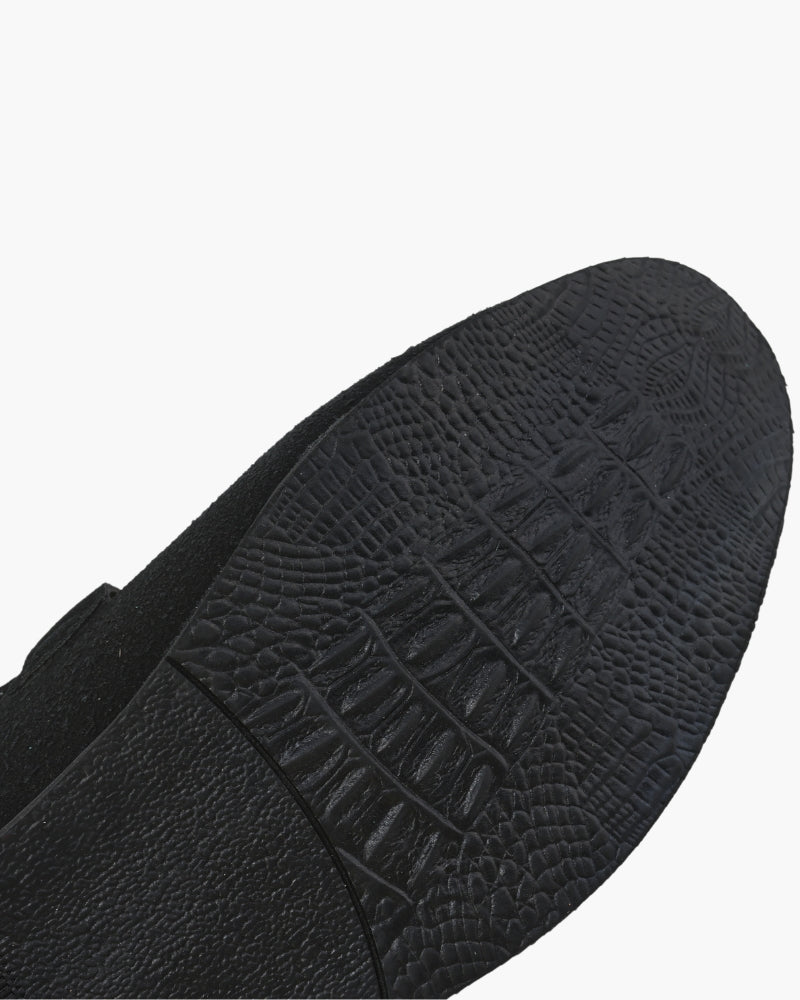 Firenze – Mocasín Premium con Hebilla Dorada (Ante)